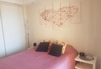 Beau appartement avec garage ferm   allows 18 year olds to book a room