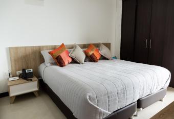 Apartasuite A 3 Min Del Aeropuerto Jmc has Balcony rooms