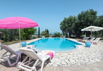 Bellevila has Balcony rooms