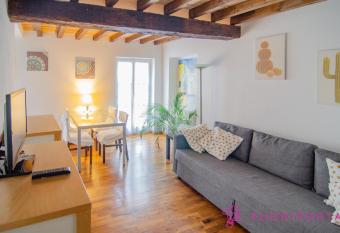 Terrazza sul Duomo has Balcony rooms