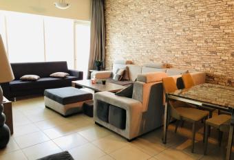 Burj Al Nujoom , stunning Downtown View apartment Hotel has Balcony rooms