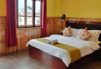 Pelling Hotel Ladakh House has Balcony rooms