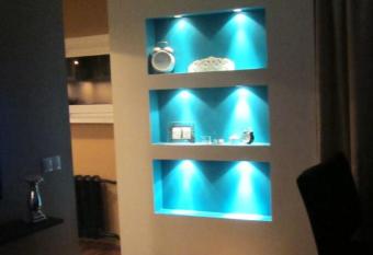 3-room Apartment with bath allows 18 year olds to book a room