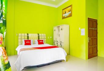 OYO 91435 Berliany Home 2 allows 18 year olds to book a room