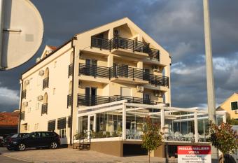 D8 B&B has Balcony rooms