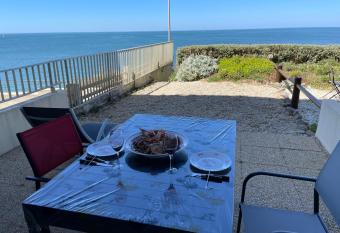 Superbe appartement acc  s mer et proche de tout has Balcony rooms