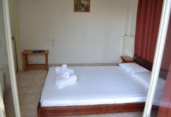 Studio Lantzos has Balcony rooms