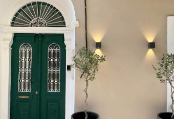 Platanos house has Balcony rooms