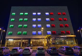 Best Western Hotel Goldenmile Milan allows 18 year olds to book a room