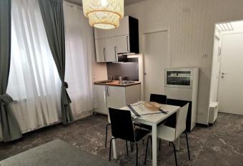 Mare & Laguna allows 18 year olds to book a room