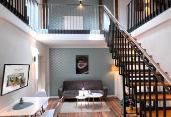 Nurban Apartments City 2 allows 18 year olds to book a room