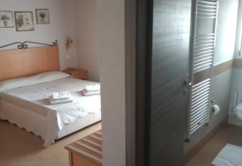 Rosa dei Venti has Balcony rooms