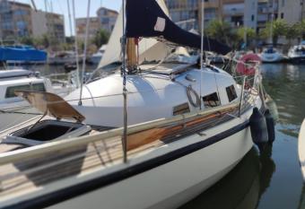 St Helene allows 18 year olds to book a room