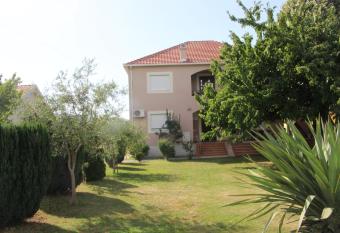 Apartman na rijeci Cijevni has Balcony rooms