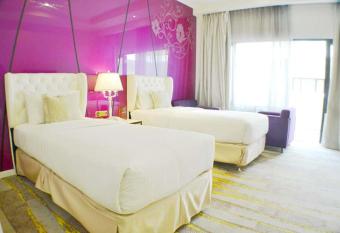 Sutanraja Hotel & Convention Centre has Balcony rooms