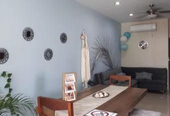 DEPARTAMENTO EN ZONA DORADA, CERCA DE LA PLAYA allows 18 year olds to book a room