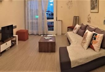 G & G guesthouse II has Balcony rooms