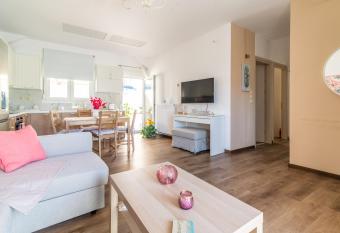 Comfy House For Families & Couples With BackYard has Balcony rooms