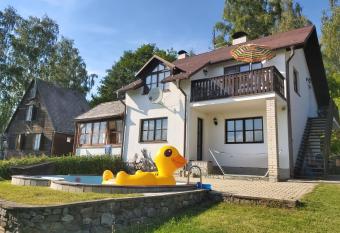 Vyhlidka allows 18 year olds to book a room