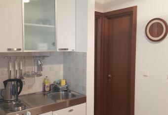 Apartment Lea allows 18 year olds to book a room