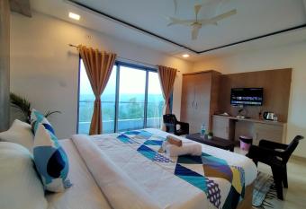 Divine Resort - Mahabaleshwar has Balcony rooms
