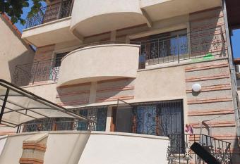 Vila Boss has Balcony rooms