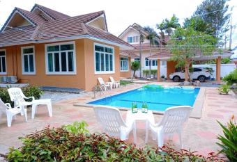 Pool Villa Pattaya ( Nature High 1 ) has Balcony rooms