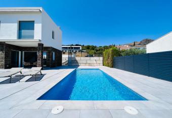 Port Selva has Balcony rooms