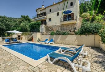 Castell Mirto - villa private pool has Balcony rooms