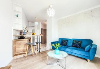 Jutrzenka has Balcony rooms