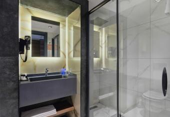 Dedeman Sanliurfa allows 18 year olds to book a room