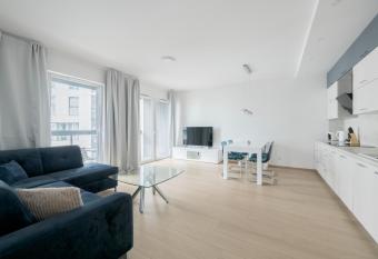 Apartament Gdynia - Red  owo allows 18 year olds to book a room