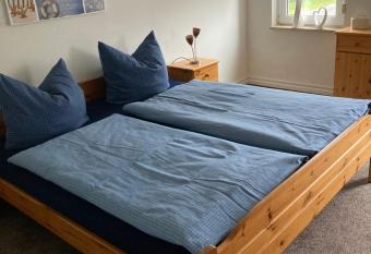 FeWo Landruhe allows 18 year olds to book a room