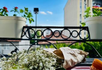 Poppy allows 18 year olds to book a room