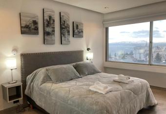 GUEST PATAGONIA HOUSE allows 18 year olds to book a room