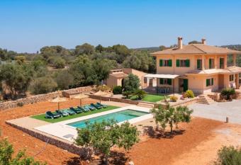 Villa Hort de Can Rafalet has Balcony rooms