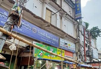 Hotel Royal International allows 18 year olds to book a room