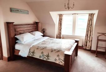 The Farmhouse allows 18 year olds to book a room