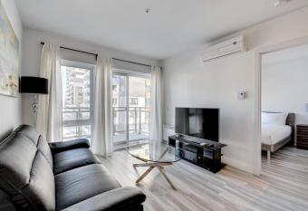 The Sven has Balcony rooms