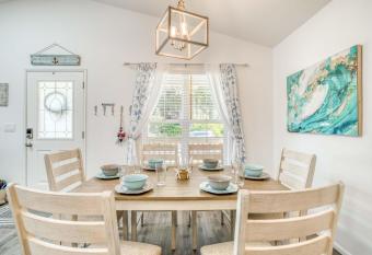 The Mast Away has Balcony rooms