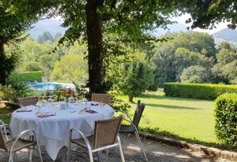 Hotel Les M  sanges has Balcony rooms