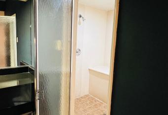 Inn of the Dove Harrisburg has rooms with a private hot tub