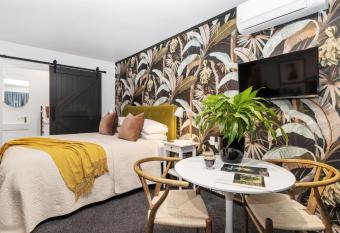 Matamata Lodge allows 18 year olds to book a room