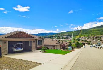 1 bedroom lake Mountain view has Balcony rooms