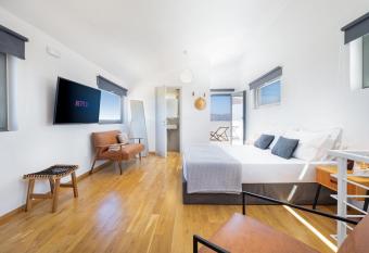 Olisea Villa allows 18 year olds to book a room