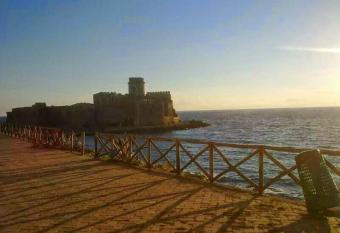 APPARTAMENTO ATENA has Balcony rooms