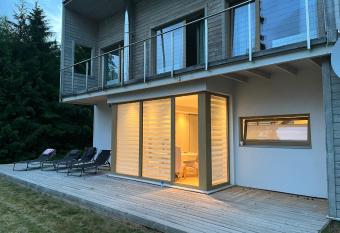 Beach and golf house nearby P  rnu has Balcony rooms