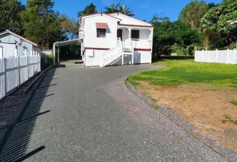 Beautiful cottage in the heart of pomona has Balcony rooms