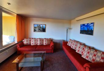 Ferienwohnung Wanderk  nige allows 18 year olds to book a room