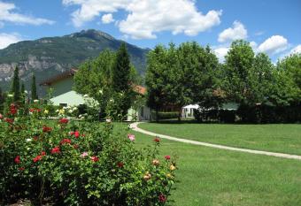 Maso Speron D Oro has Balcony rooms